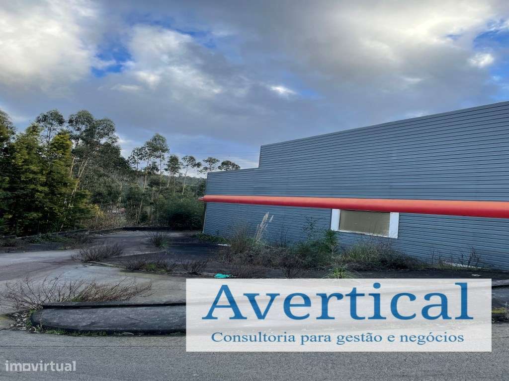 Condomínio com 16 armazéns-22