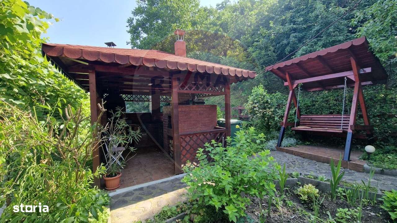 Casă cu 5 camere de vânzare în zona Central comision 0-16