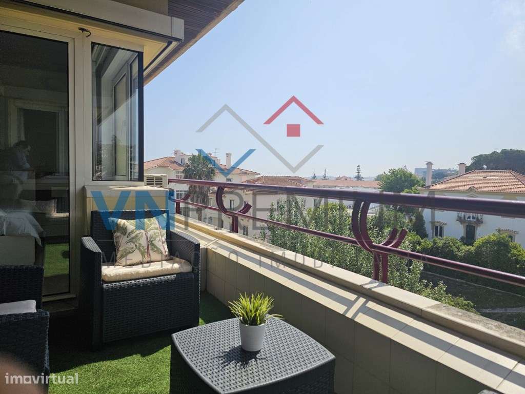 Excelente apartamento T4 em frente ao Casino do Estoril - Grande imagem: 5/34