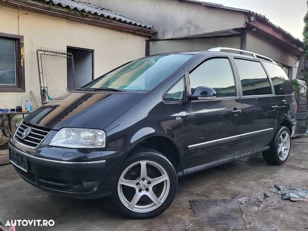 Volkswagen Sharan 2.0 TDI Comfortline - 2