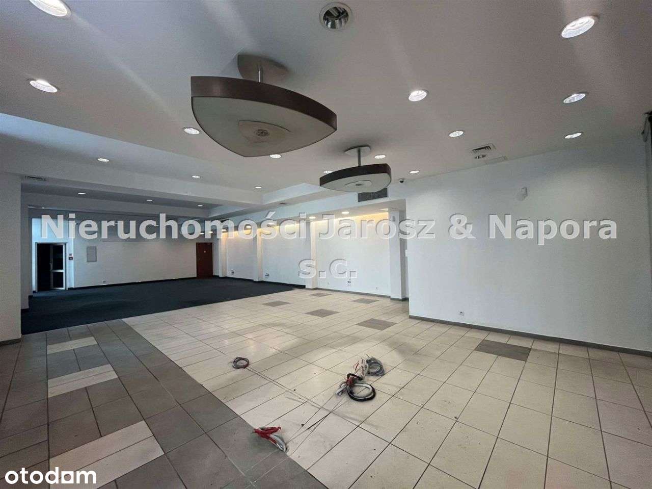 Biurowiec 360 m2/przestrzeń z potencjałem/centrum - Pełny obrazek: 2/17