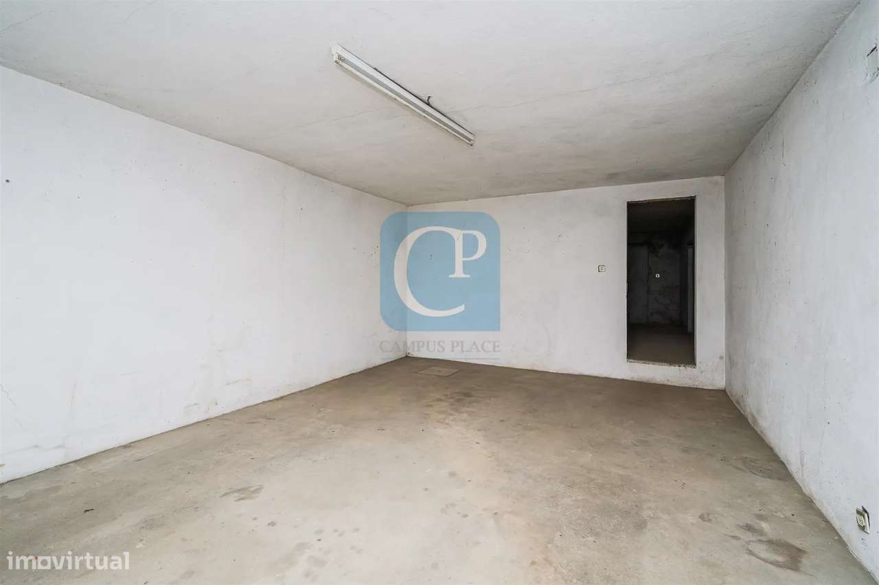 Moradia com dois apartamentos independentes em Vila Nova de Gaia-30