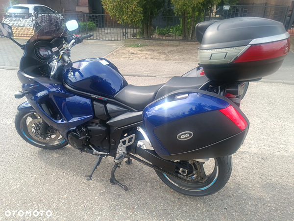 Suzuki GSX - 9