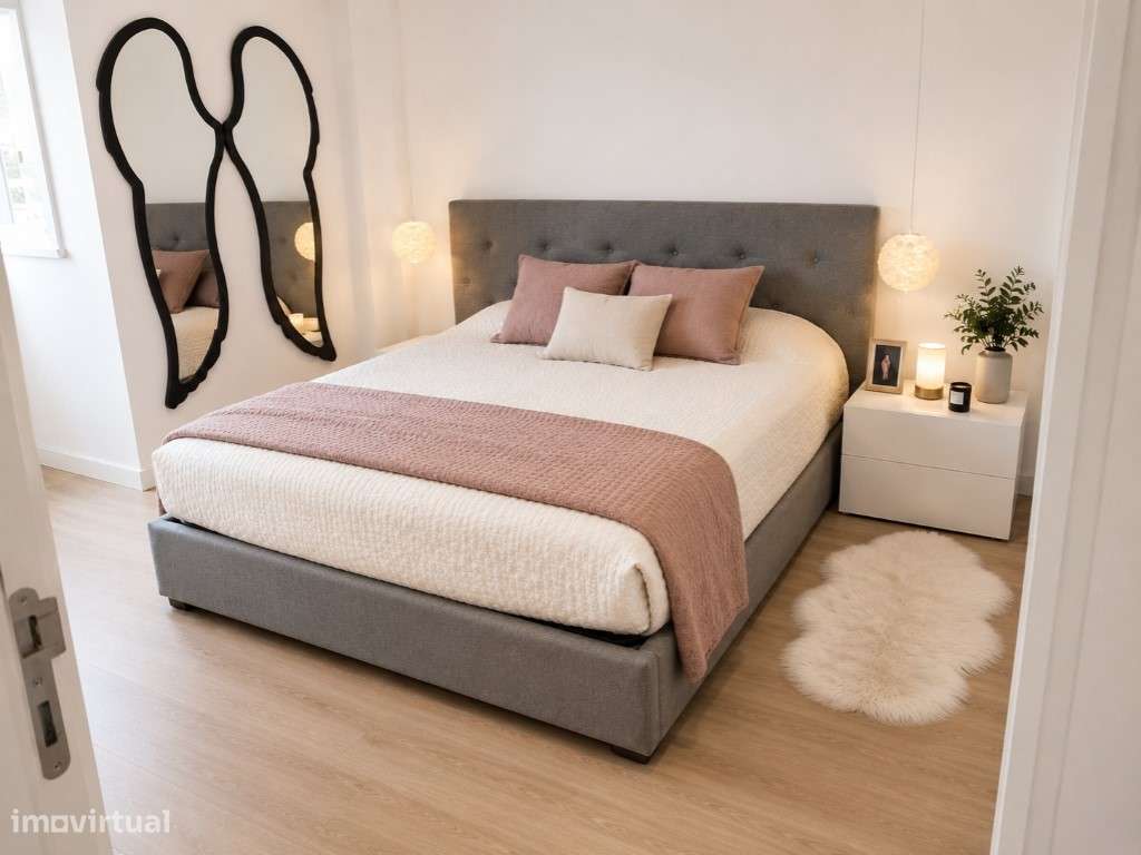 T2 Totalmente Remodelado no Centro do Casal São Brás-10