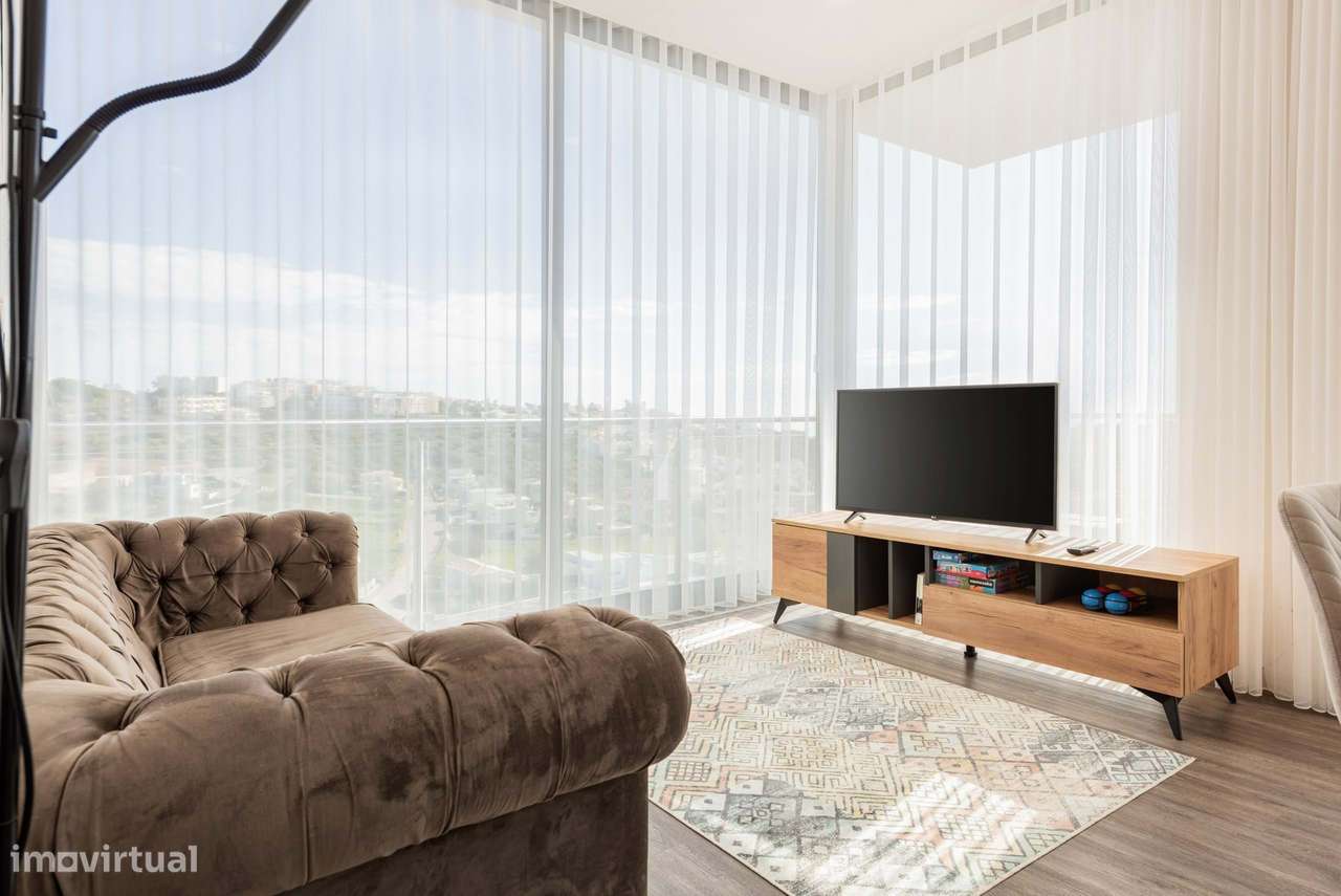 Apartamento T1+2 para venda com piscina e vista mar na Marina de Albuf - Grande imagem: 2/22