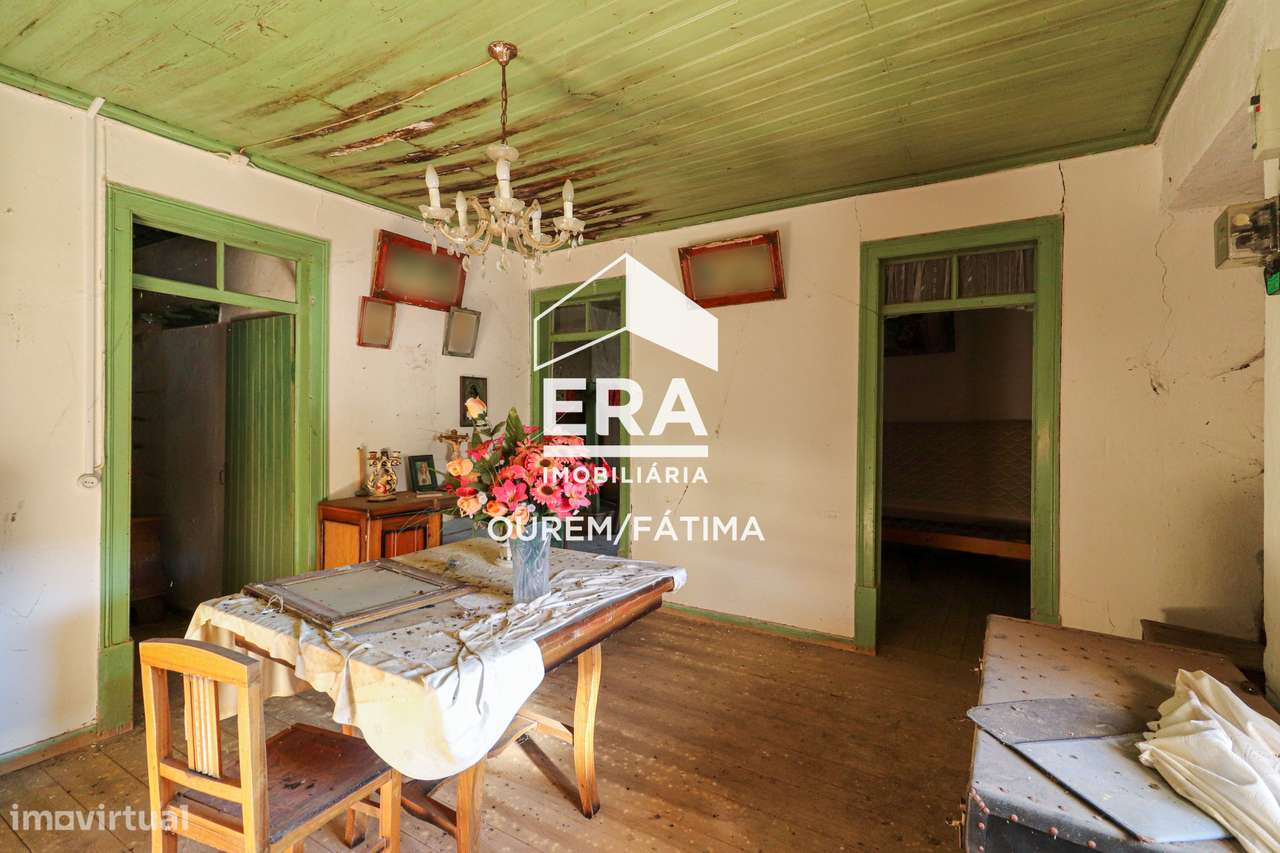 Moradia T3 para reconstrução no Bairro, Ourém-14