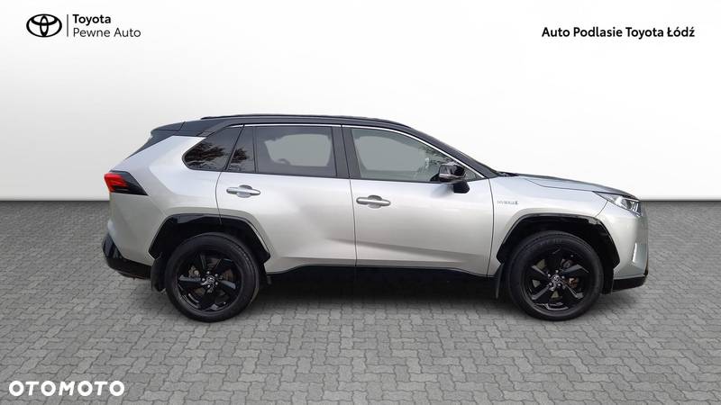 Toyota RAV4 - 6