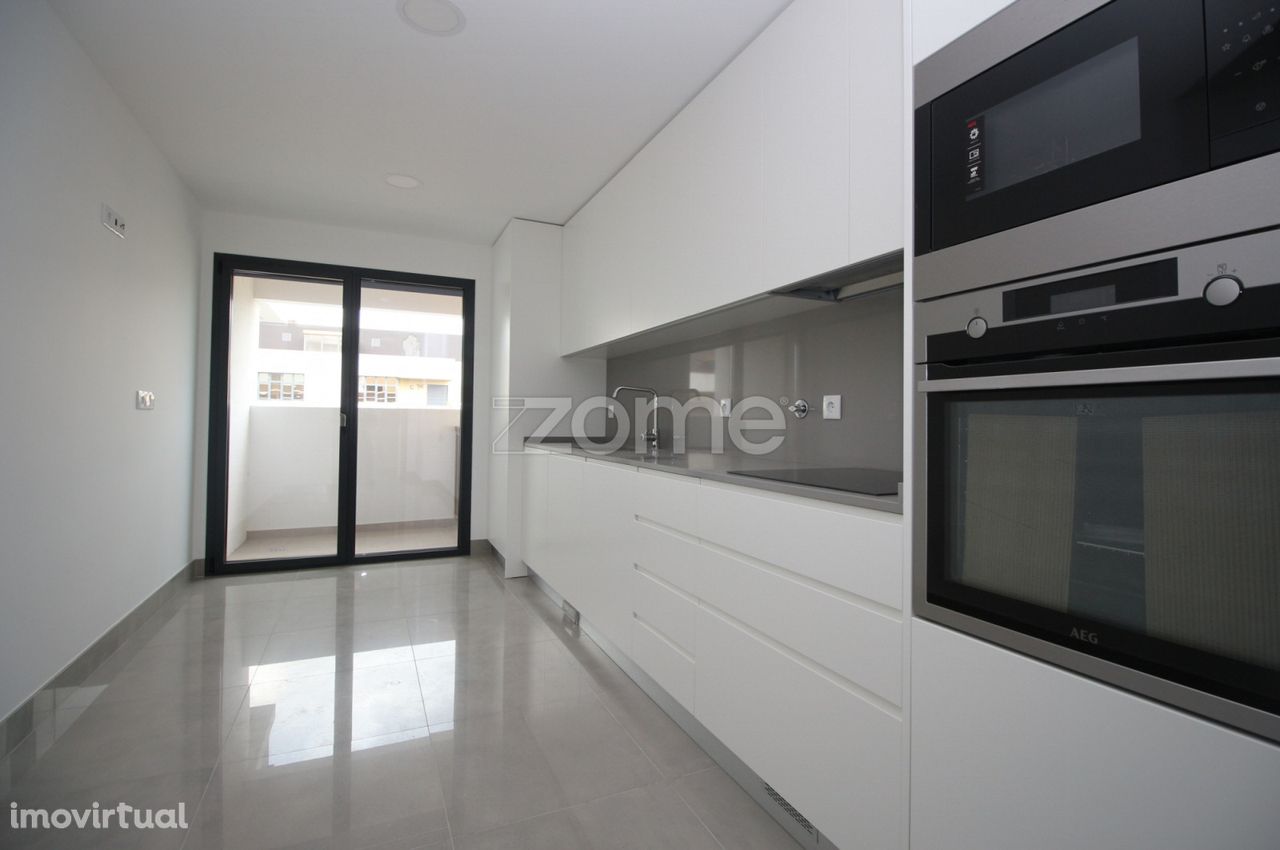 Apartamento T3 novo na Urbanização do Infantado, Loures