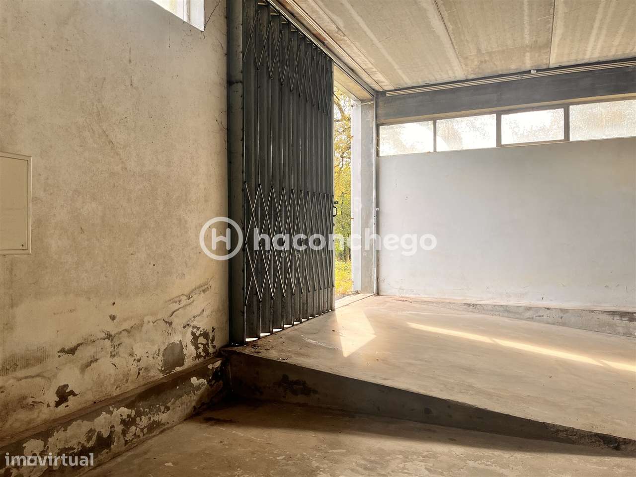 Armazém com 359 m2 para arrendamento em Manhente, Barcelos - Grande imagem: 3/6