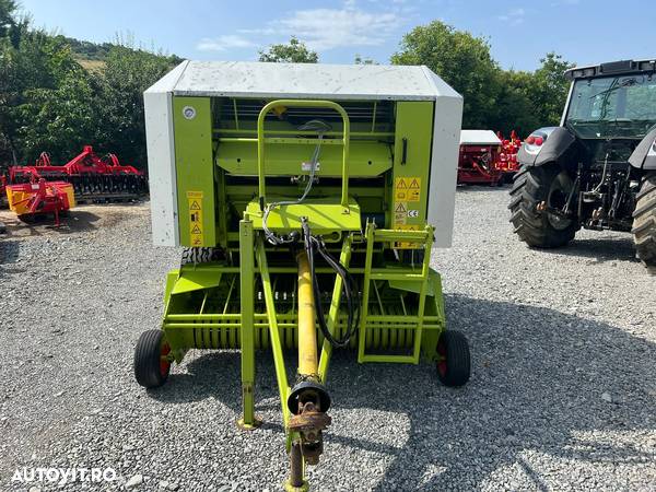 Claas Rollant 250 - 4