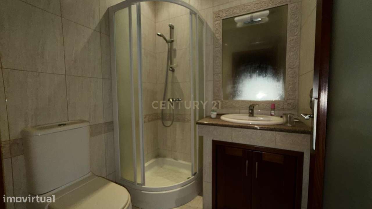 Moradia V4 Alpendorada, Várzea e Torrão – Marco de Canaveses-21