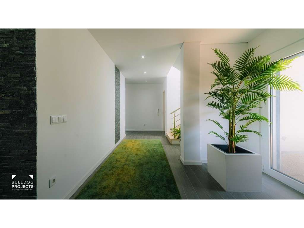Moradia Isolada T4 Triplex Venda Coimbra-25