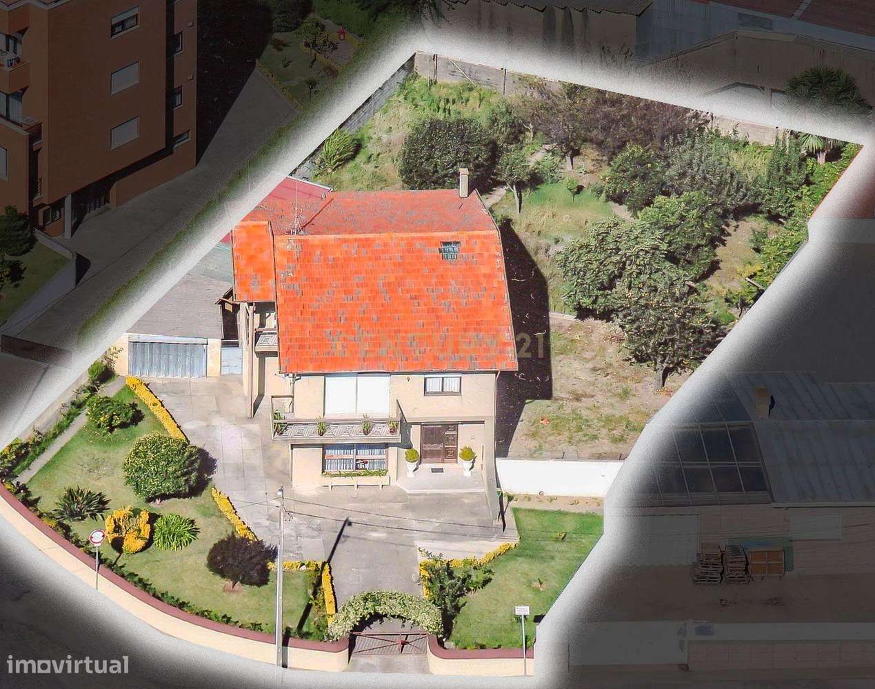 Moradia T3 convertida em T6 junto ao Aeroporto, Perafita - Matosinhos - Grande imagem: 4/39