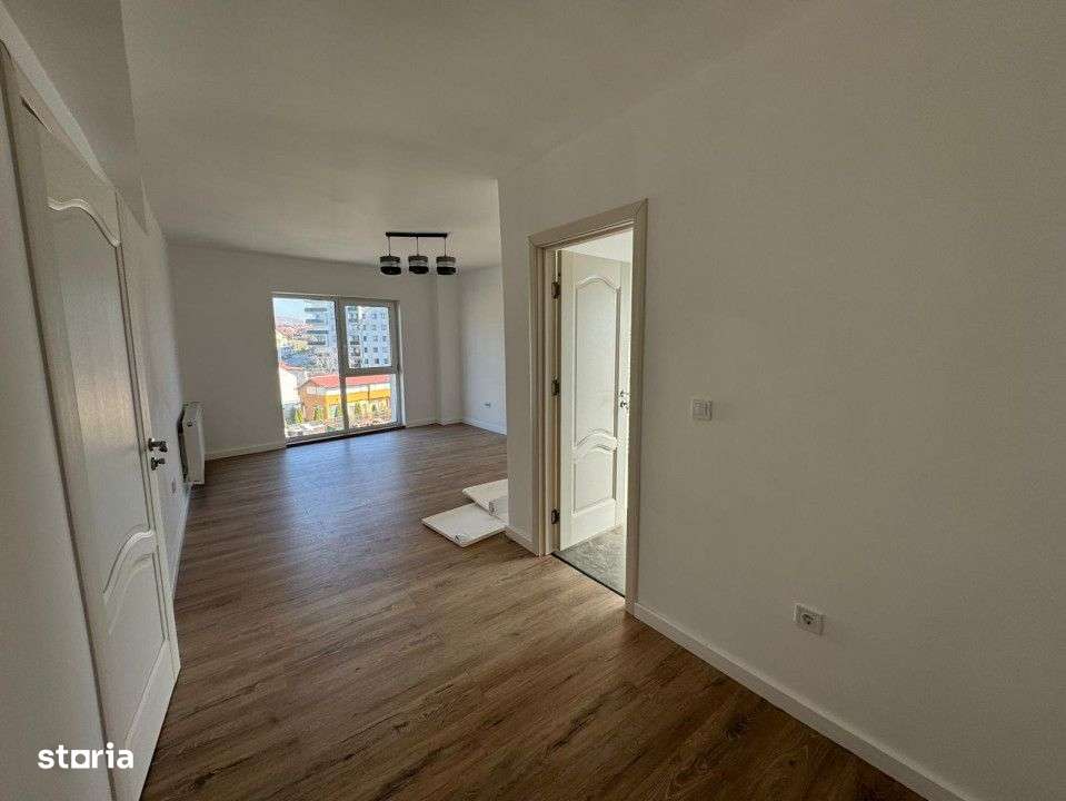 Apartament finisat 4 camere, 2 bai, 93,3 mp utili, etaj retras, Dambul - Imagine principală: 2/19