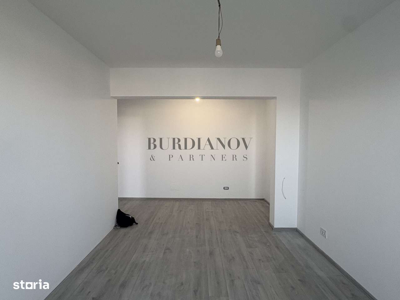 Apartament cu 3 camere - două băi - Etalon Lacul Morii - Vedere Lac-9