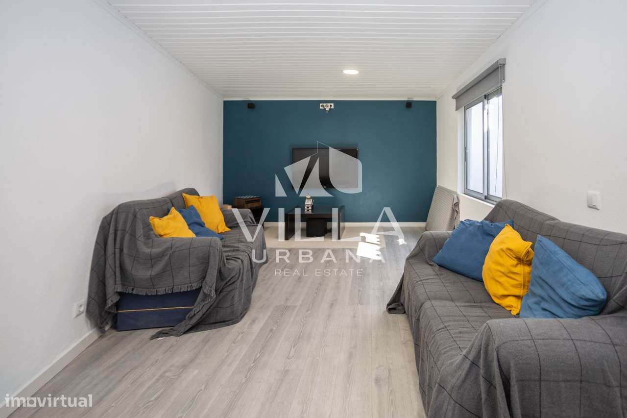Moradia T3 com Excelentes Áreas, Garagem e Espaço Exterior em Alcabi-33