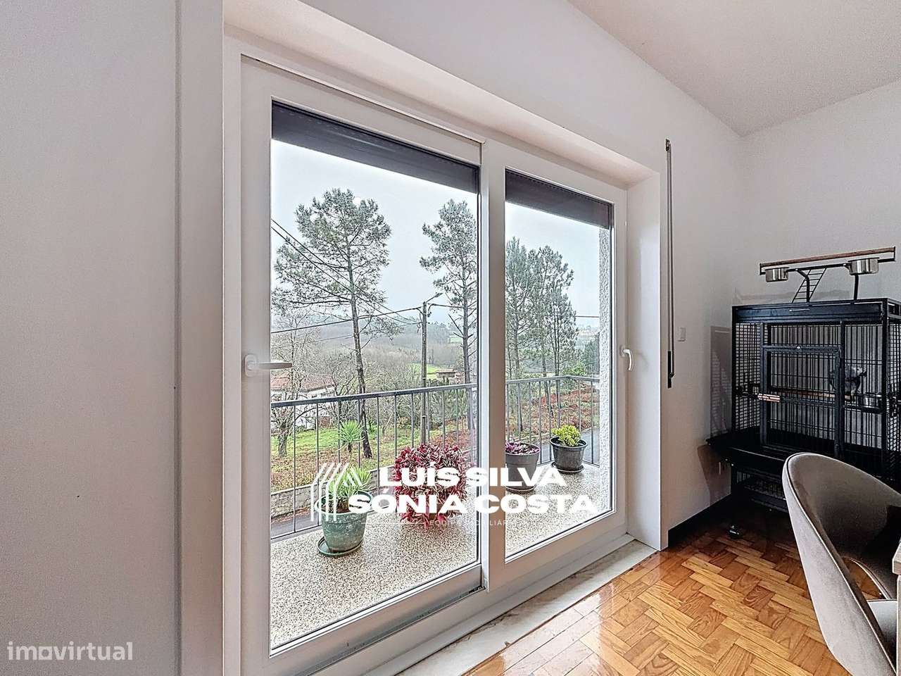 Moradia independente à venda na Rua Alminhas do Fidalgo, 180 - Grande imagem: 3/30