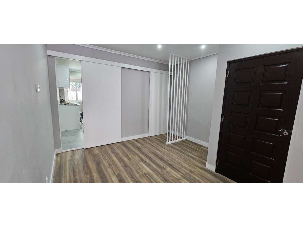 T2 duplex totalmente renovado - Junto Jardim da Estrela, Lisboa - Grande imagem: 4/25