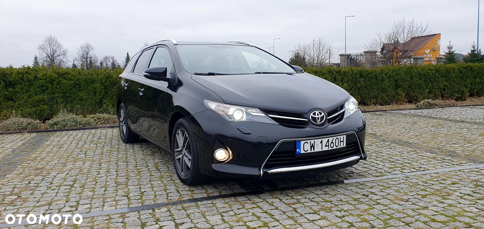 Toyota Auris 1.6 Premium - 3