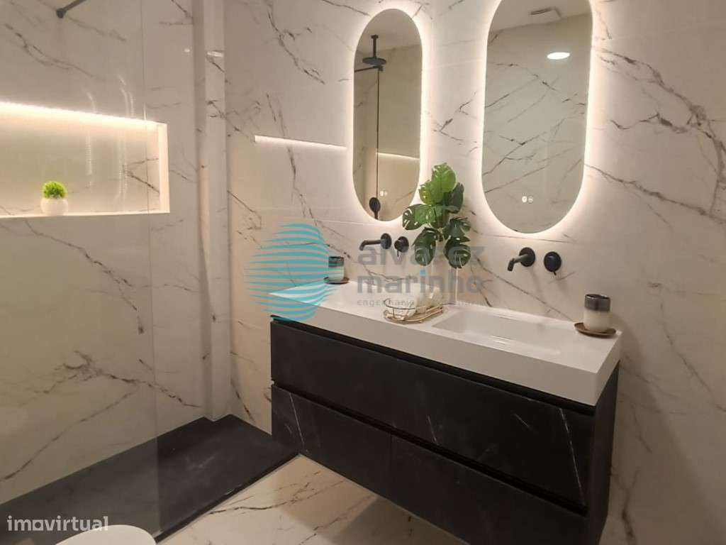 Apartamento T2 em remodelação, em Benfica - Grande imagem: 4/10