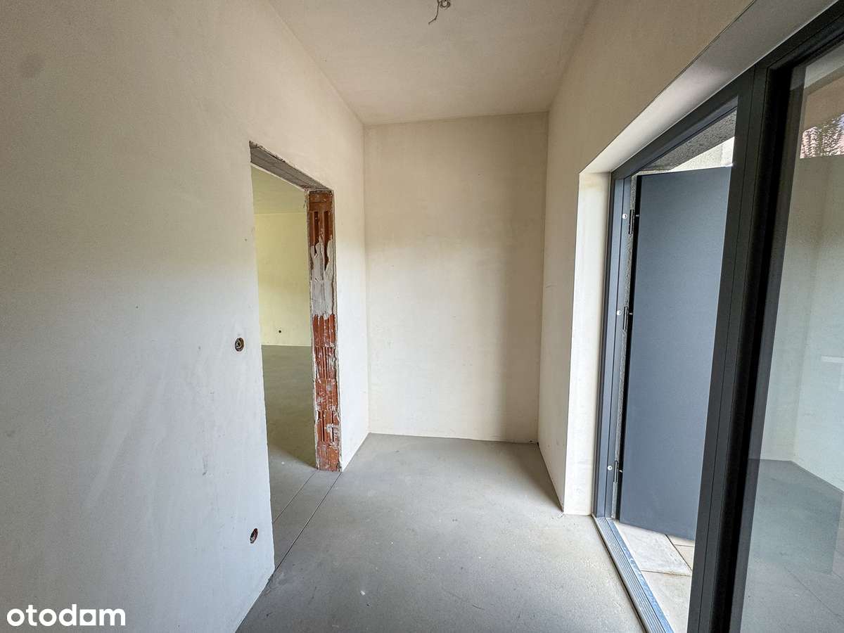 Dom blisko lasu | Wysoki standard: Podłogówka, ogrodzenie, rolety-11