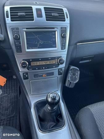 Toyota Avensis 2.0 D-4D Premium - 32