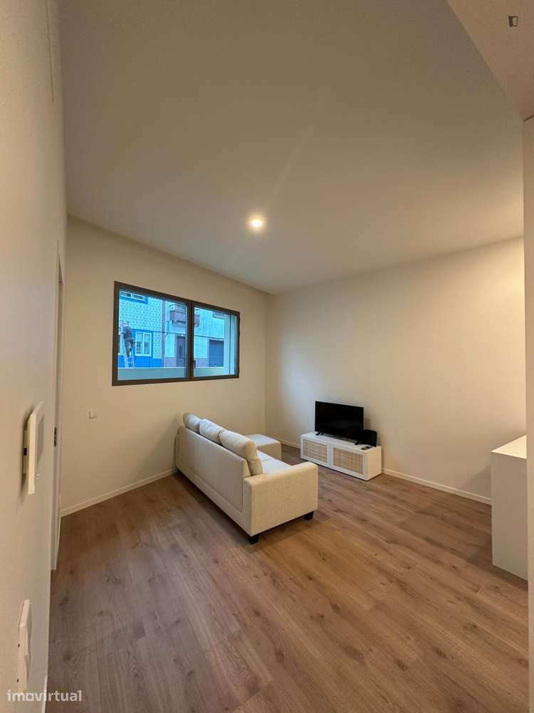 Apartamento com 1 quartos - localizado em Paranhos Porto - Grande imagem: 4/6