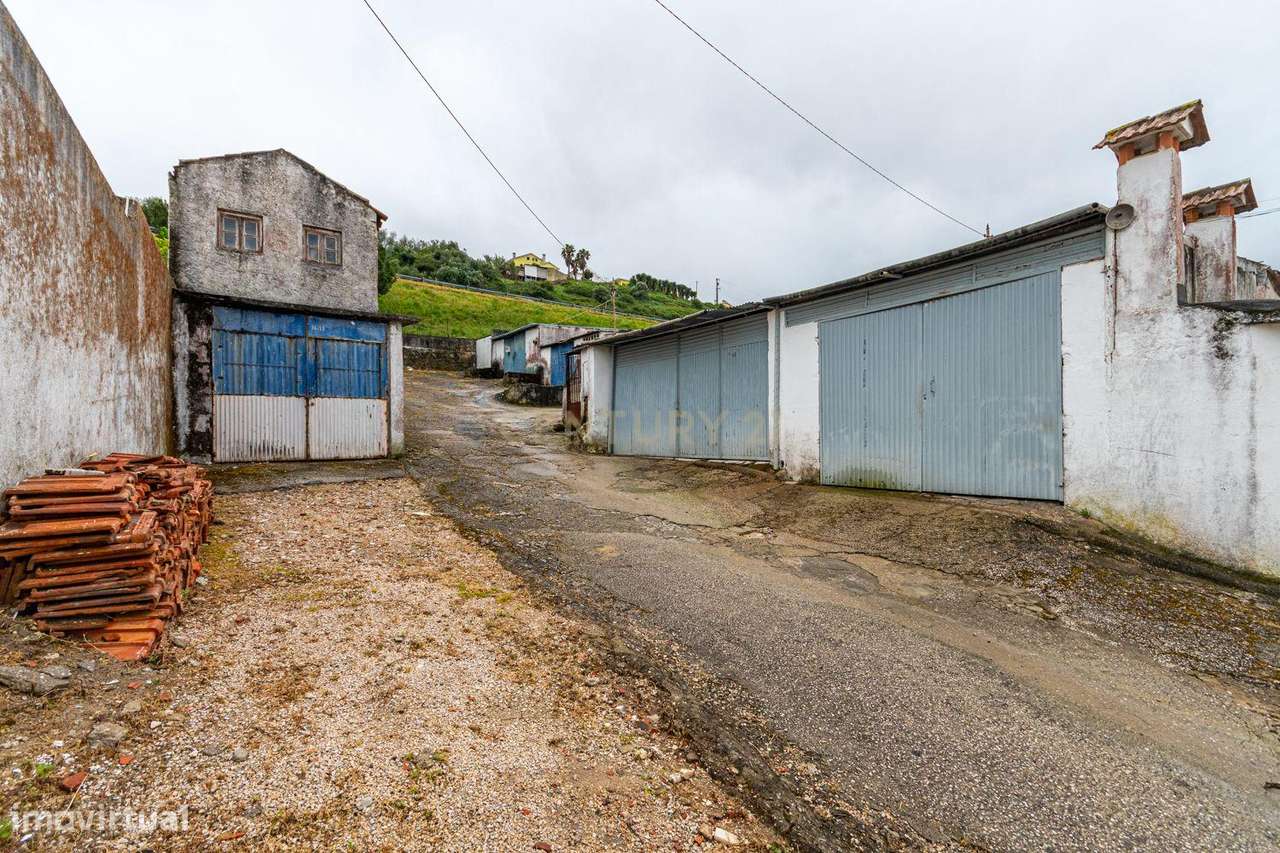 Moradia T3 c/ lote de 2393m2 em Caneças-29