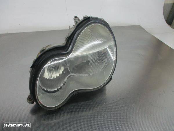 Otica / Farol Esq Mercedes-Benz C-Class (W203) - 2