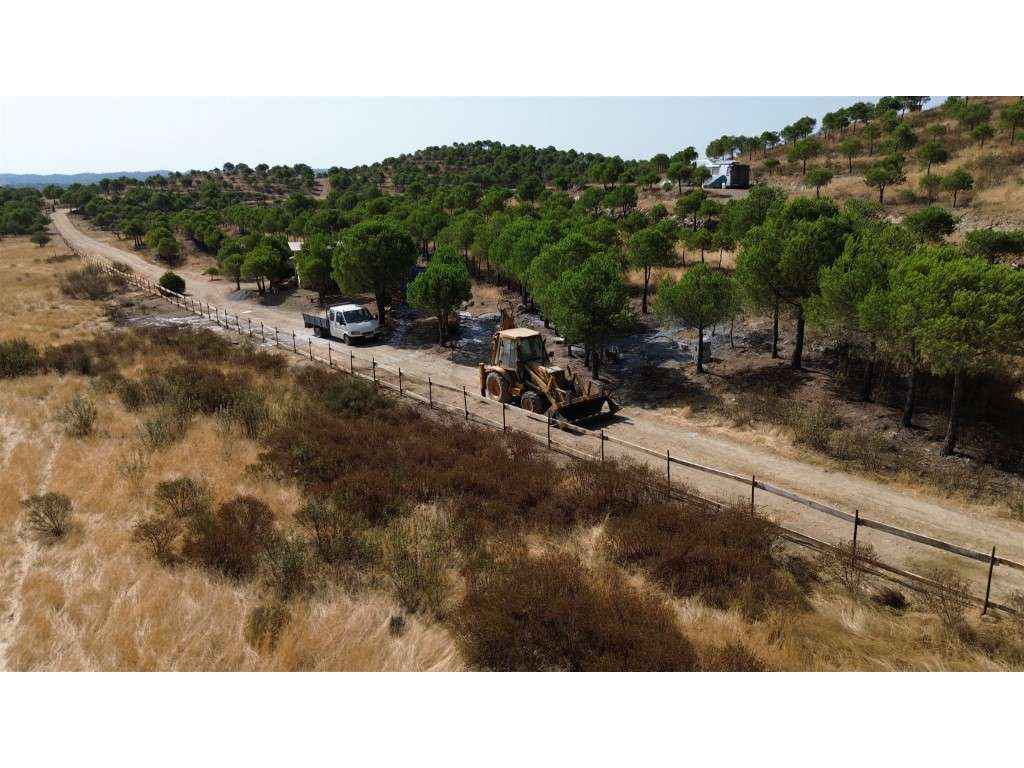 Propriedade auto sustentável com projecto para Empreendimento Turís...-6