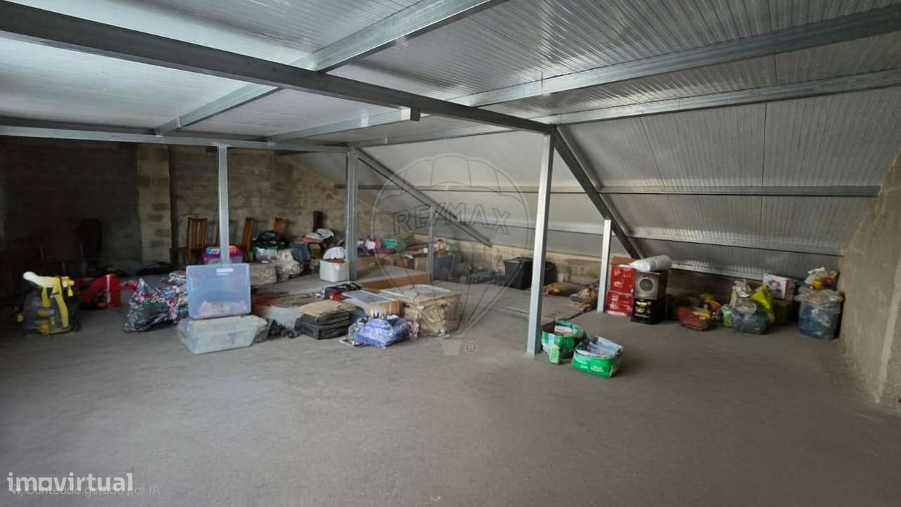 Moradia T2 para venda-22