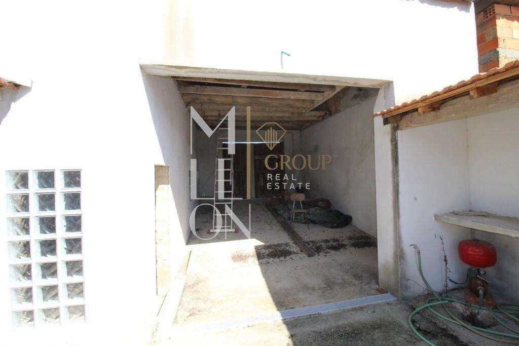 Moradia T3+1 no Troviscal – Totalmente Remodelada-13