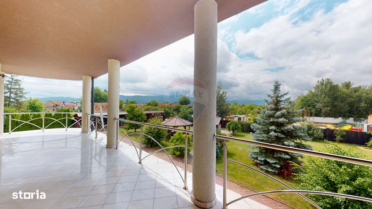 Vilă deosebită cu grădină superbă și panoramă - Ghimbav, ultracentral - Imagine principală: 2/20