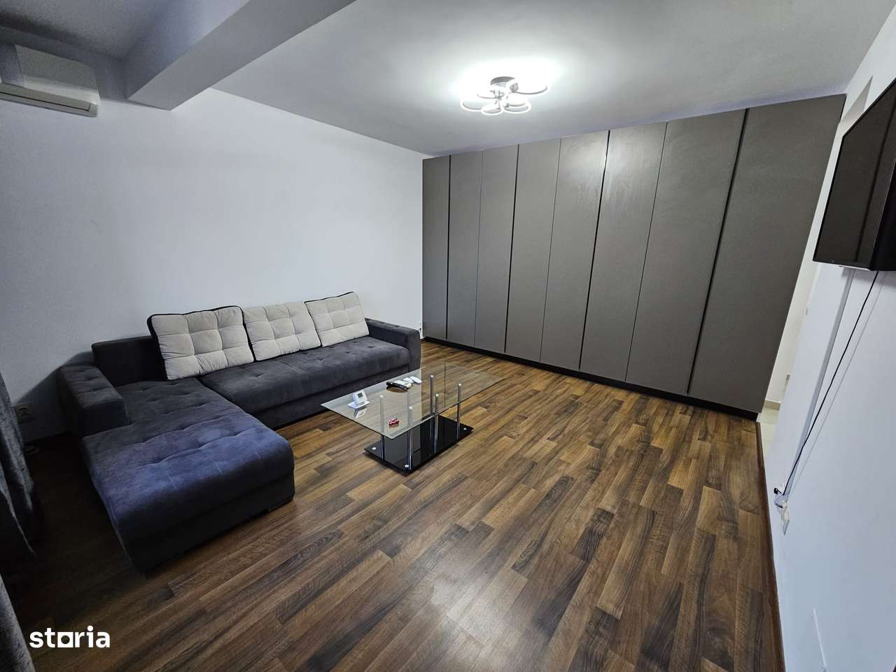 Apartament cu 3 camere | Loc de parcare | Mobilat complet