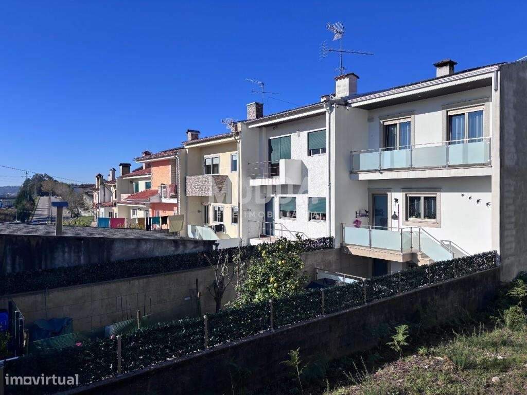 Exclusivo Lote de Terreno 204 m2 para Construção de Moradia em Banda - Grande imagem: 4/12