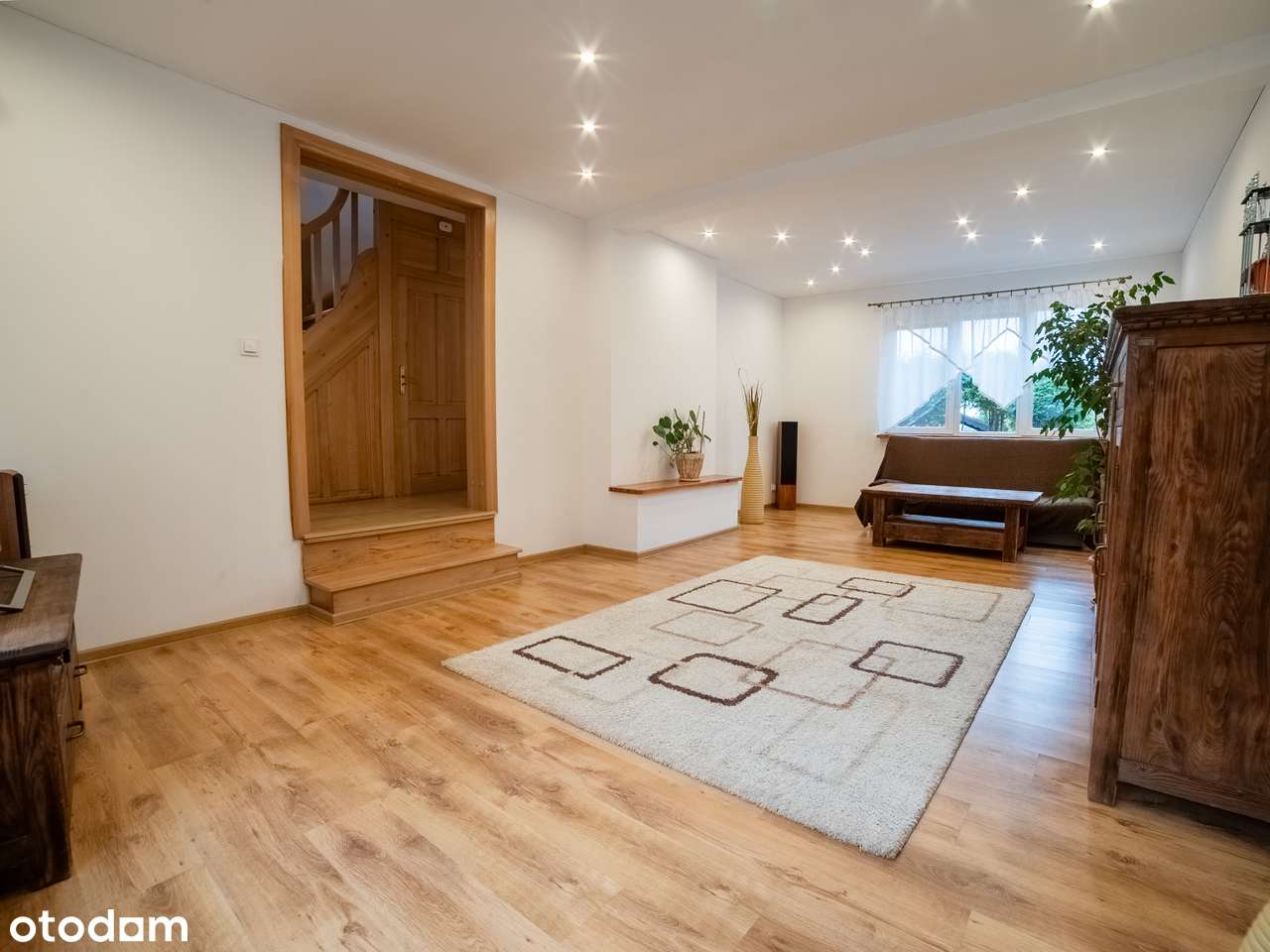 Dom 168m2 -6 pokoi-piwnica-duża działka -9 garaży- dwie działki bud.-17