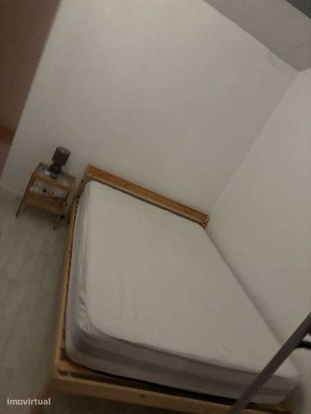 Arrenda-se T2 renovado - Grande imagem: 5/8