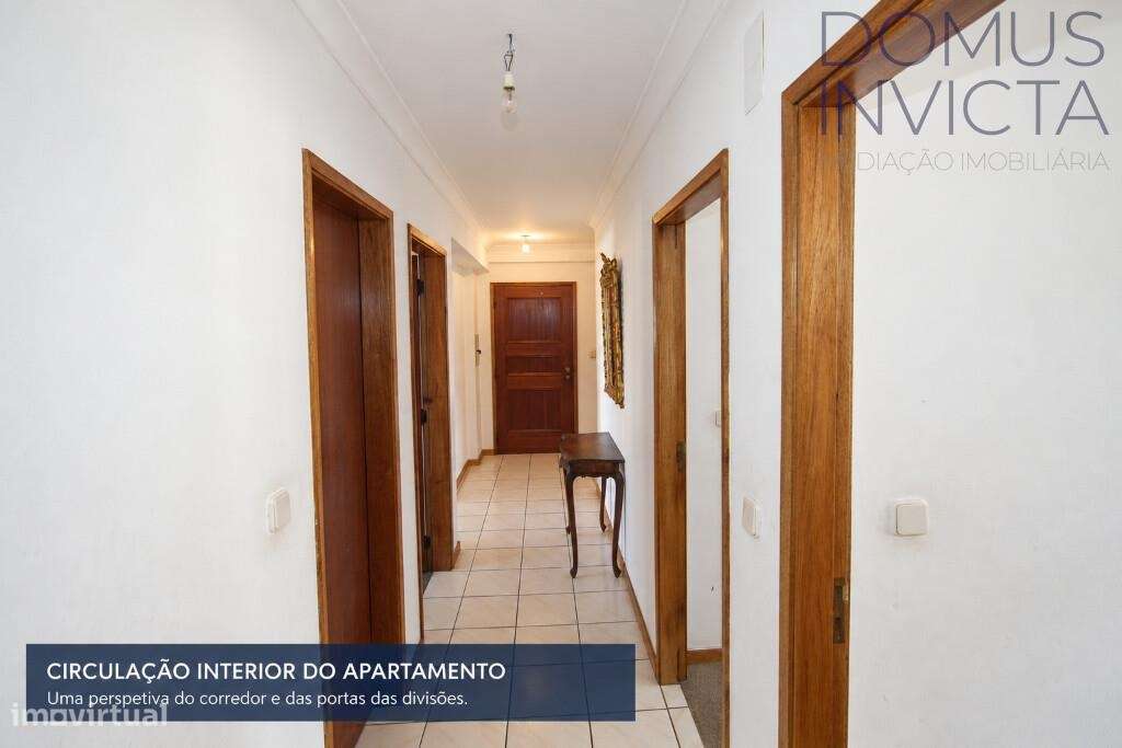 T3 com varanda, garagem e vista para o Castelo | Av. Cidade de Zamora-18