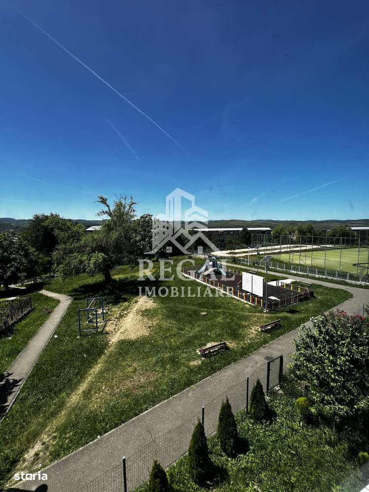 Apartament 2 camere decomandat – Micro 7 | Etaj 2 | Balcon | Panoramă-2