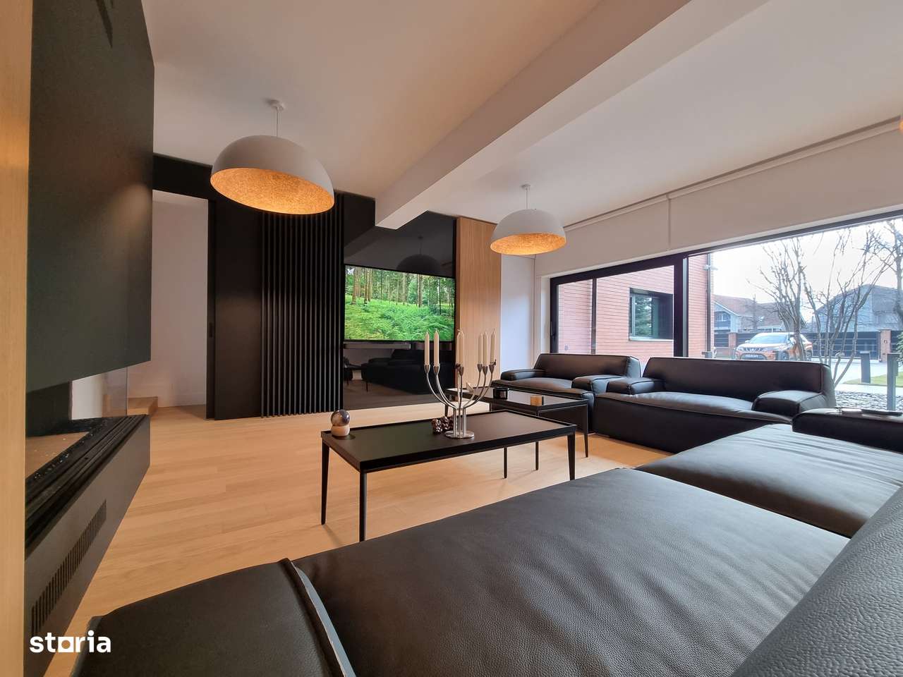 Vila Mediteraneană deosebită, amplasată într-o locație de vis, Bucium-1