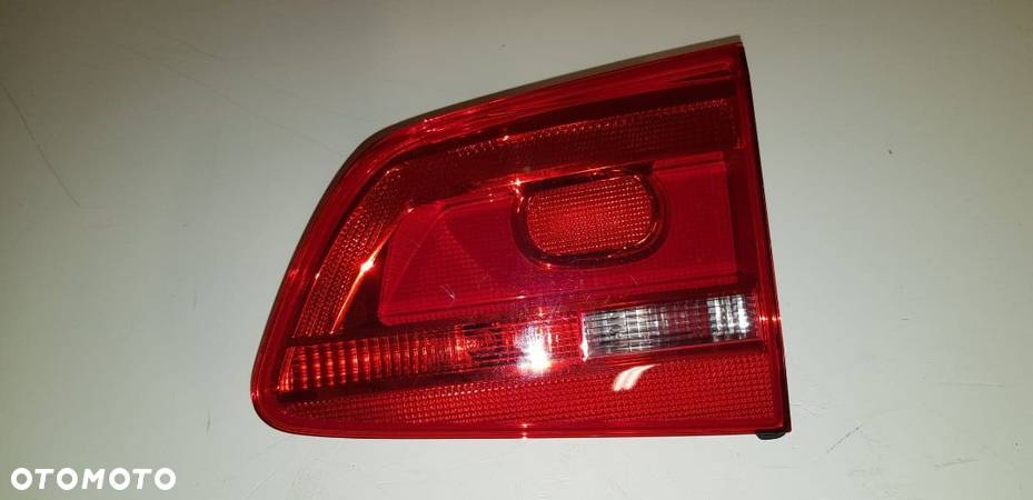 Lampa tył P (część wewnętrzna) VW TOURAN 05.10-05.15 - 2