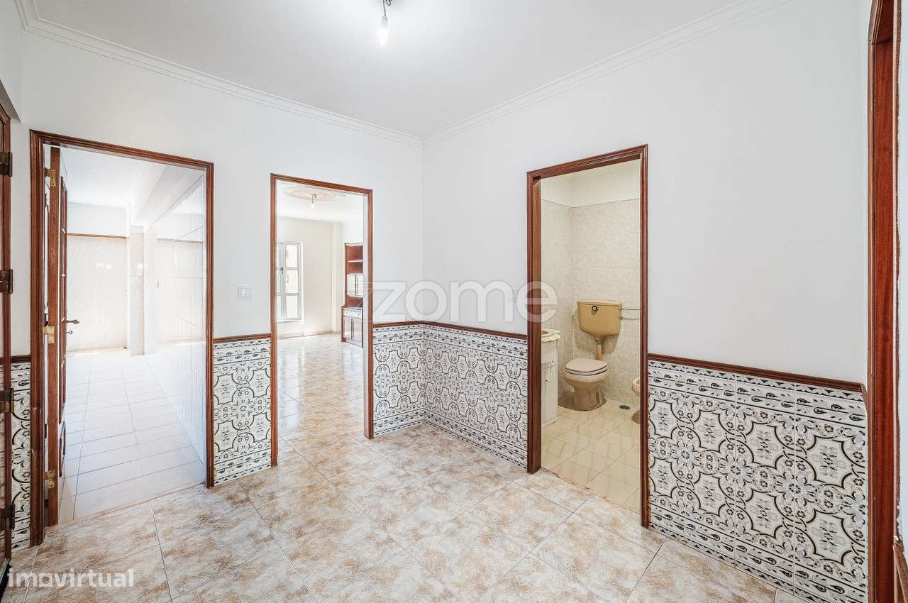 Apartamento T2 na Tapada das Mercês-24