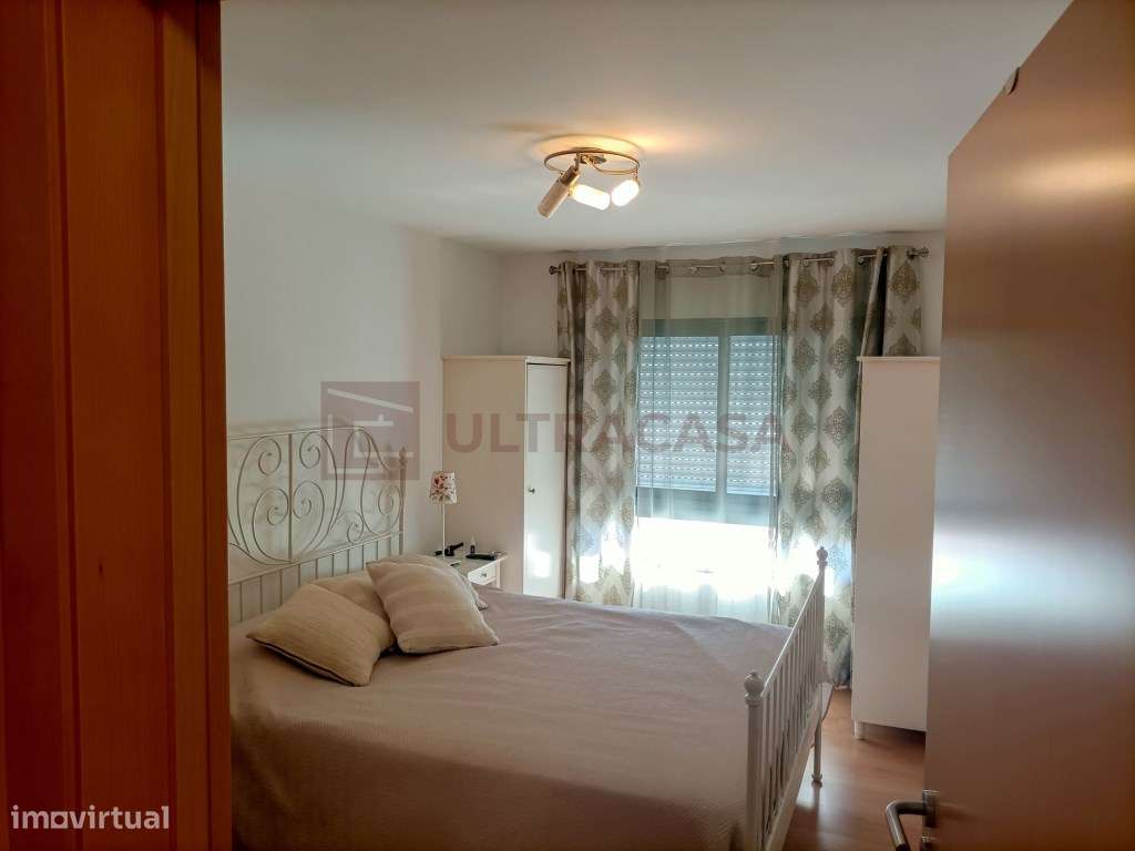 Vende-se Excelente T3 na Pontinha com 2 Lugares de Parqueamento-20