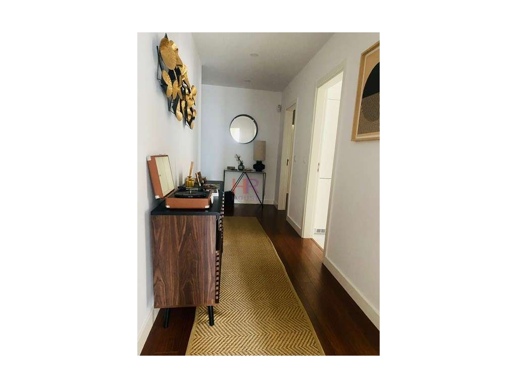 Apartamento T3 em Condomínio Fechado com Garagem e Jardim em Santo ...-6