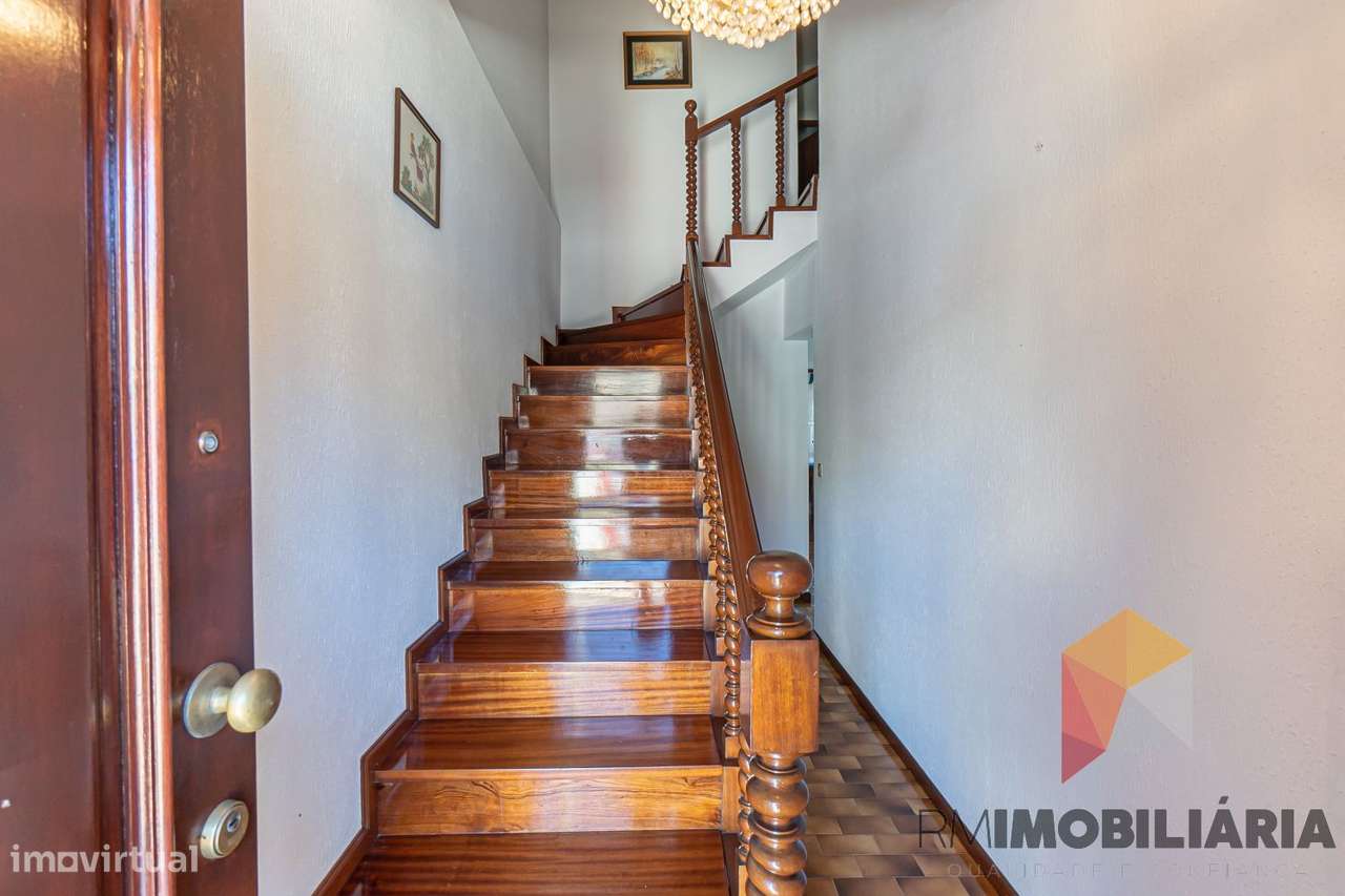Moradia T4 em Vale de Ferreiros, Fânzeres-14