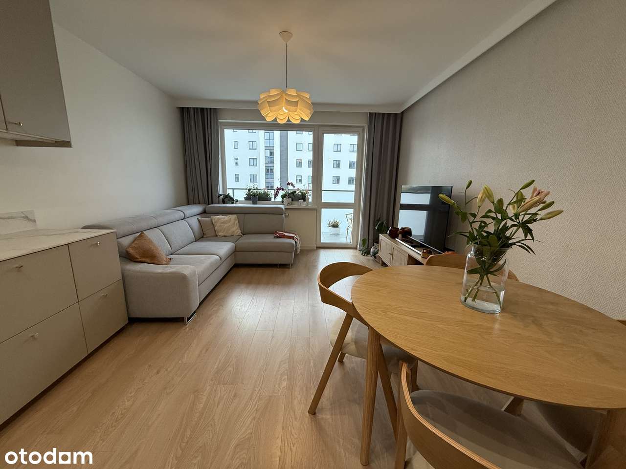 Winda /64,9 m2 4 pokoje /ms. parkingowe / 0 % prowizji-3