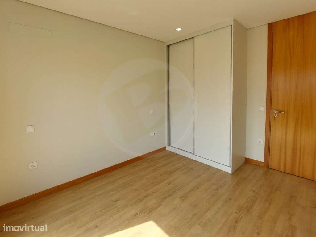 T2 NOVO no Último Piso em 1ª Linha de Mar c/ Terraço em Vila do Conde-28