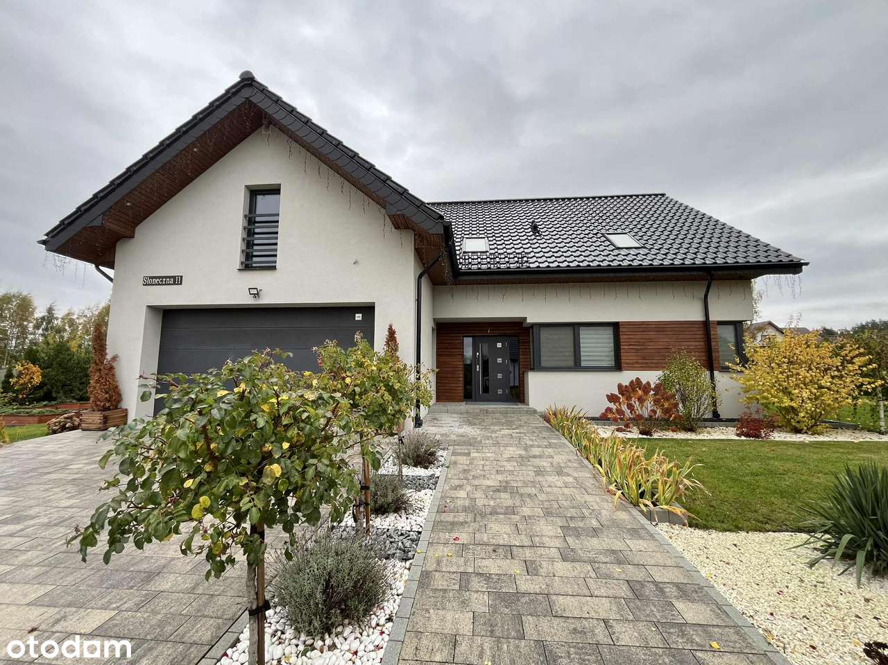 Nowoczesny dom z dużą działką, Wielgłowy-0