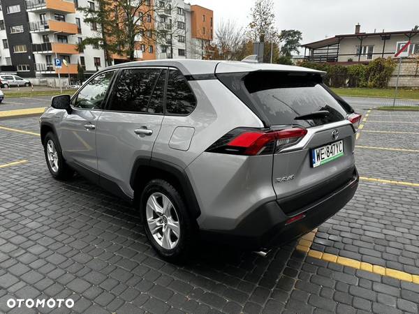 Toyota RAV4 - 10