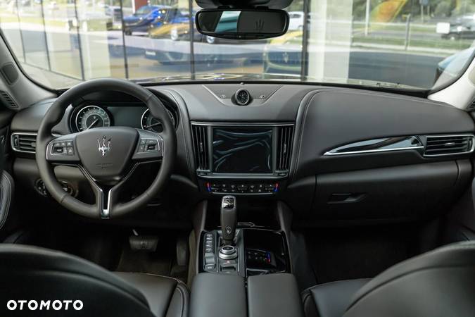 Maserati Levante - 13